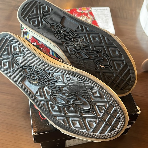 ED HARDY X CONVERSE. SIZE 9 Black. - Picture 5 of 5